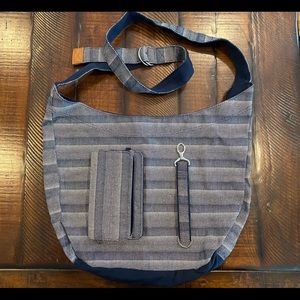 Thirty one Retro Metro crossbody, wallet, wristlet